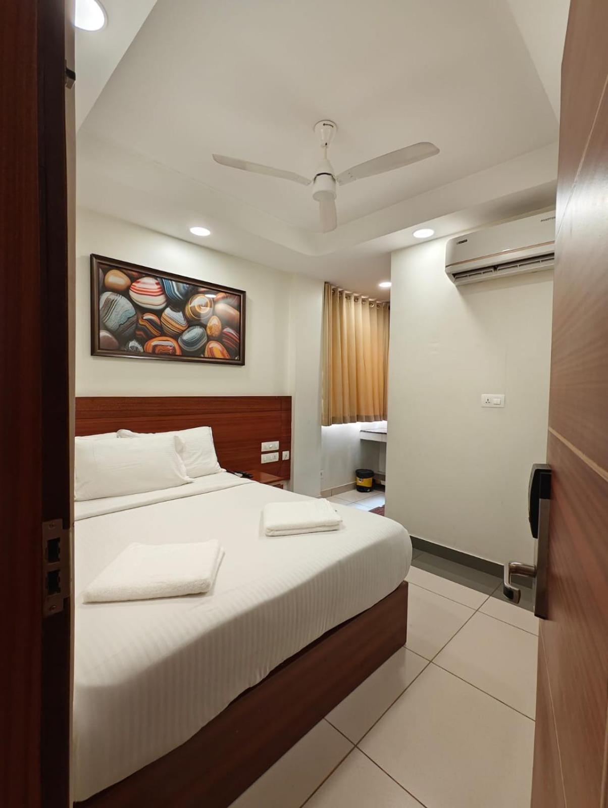 Готель Nest Residency Кожикоде Екстер'єр фото